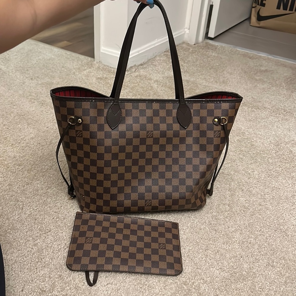 Louis Vuitton Neverfull MM with pouch